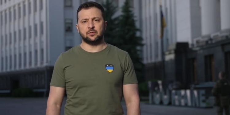 «Україні потрібна сучасна протиракетна зброя. Затягування з її наданням не може мати виправдань» – звернення Зеленського (ВІДЕО)