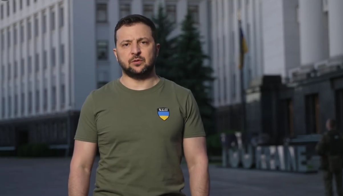 «Україні потрібна сучасна протиракетна зброя. Затягування з її наданням не може мати виправдань» – звернення Зеленського (ВІДЕО)