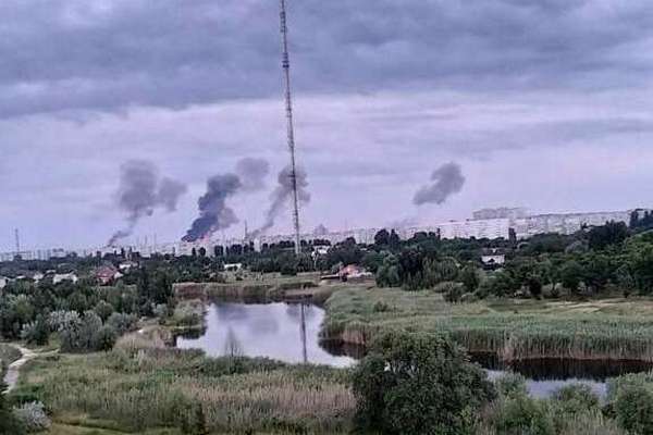 Росіяни завдали ракетного удару по Кременчуцькому НПЗ