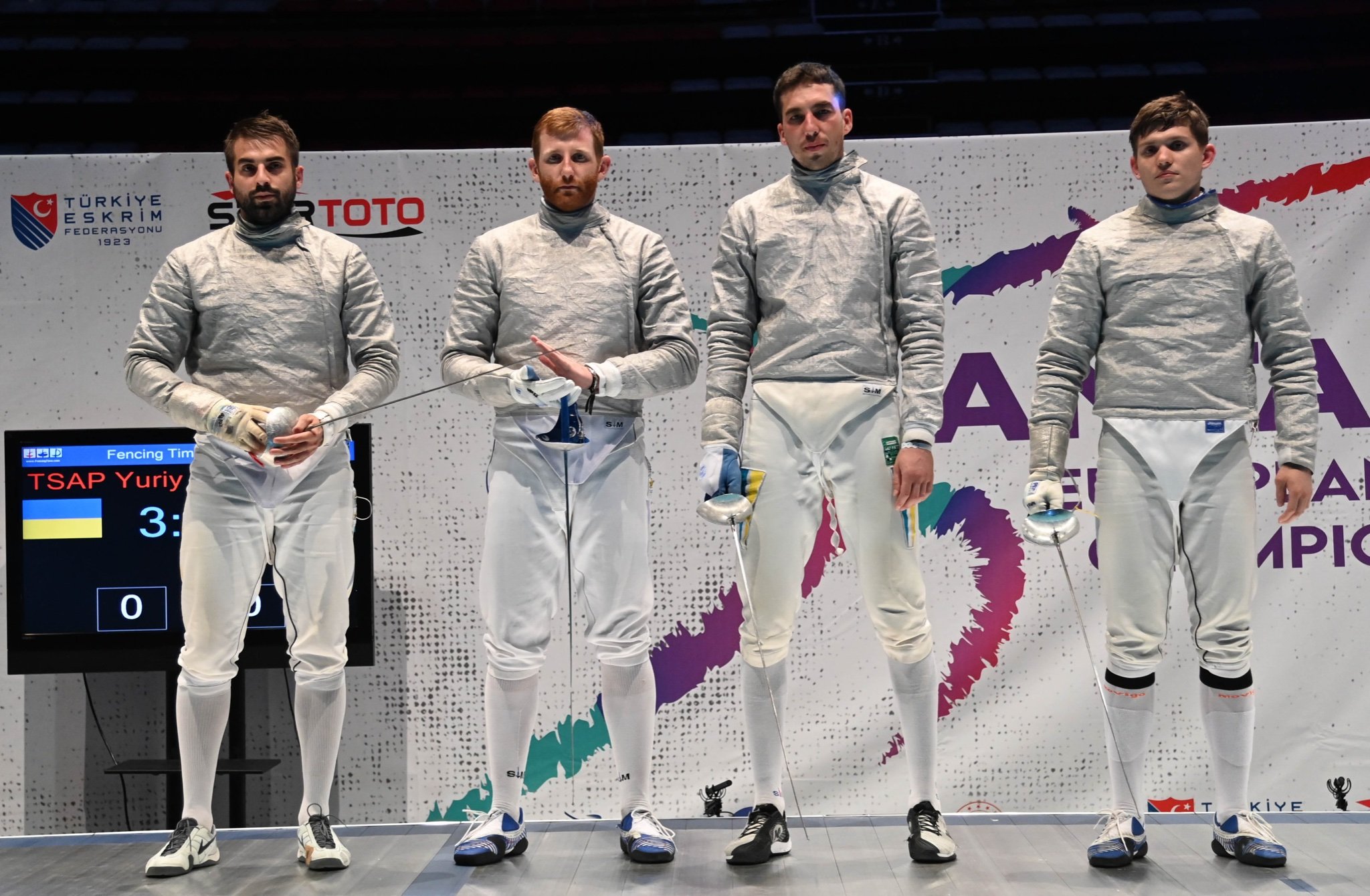 Миколаївський шабліст Юрій Цап став разом із командою віцечемпіоном Європи (ФОТО)