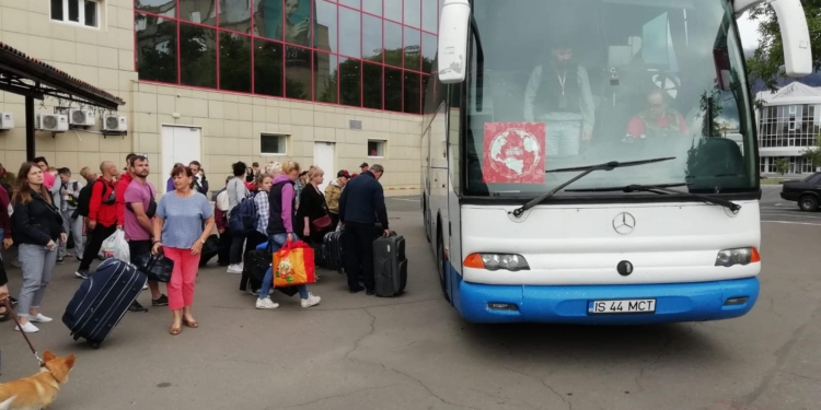 За вчора і сьогодні з Миколаєва евакуювались 237 містян (ФОТО)