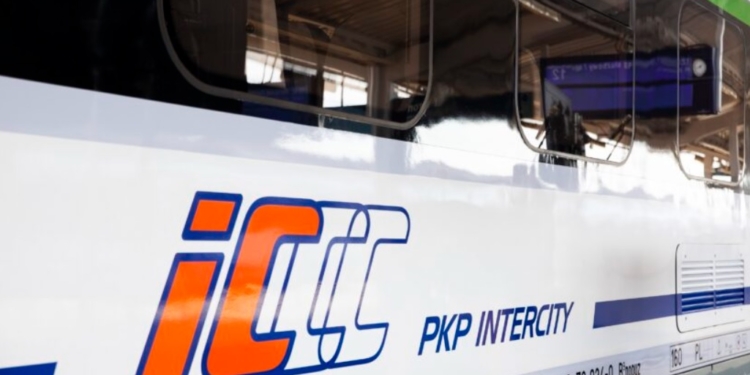 З 1 липня проїзд для українців у польських міжміських потягах буде платним