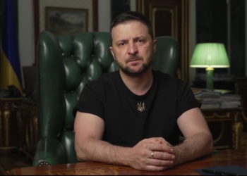 Володимир Зеленський пообіцяв знайти кожного росіянина, хто забезпечує запуск ракет по мирних українцях, і звернувся до білорусів (ВІДЕО)
