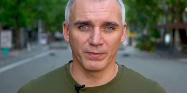 «Народ, який захищає свою Конституцію власною кров’ю, має майбутнє» – Миколаївський міський голова привітав з Днем Конституції (ВІДЕО)