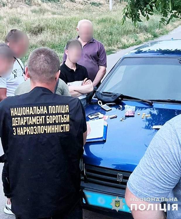 У Миколаєві поліцейські затримали розповсюджувача психотропів у «закладках» (ФОТО) 2