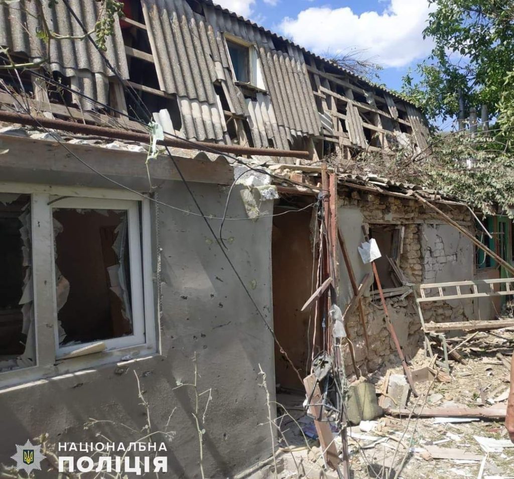 55 пошкоджених об'єктів, загиблі та постраждалі, серед яких діти, – поліція фіксує наслідки ворожих атак на Миколаївщині (ФОТО) 1