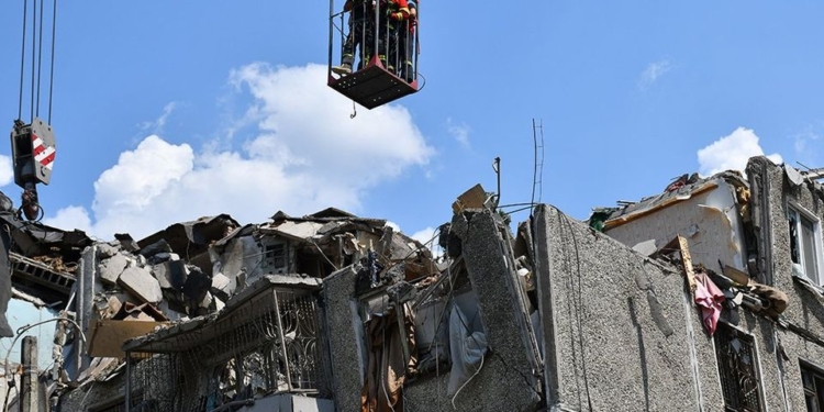 Количество погибших в разрушенной российской ракетой 5-этажке Николаева выросло до 5 (ФОТО, ВИДЕО)