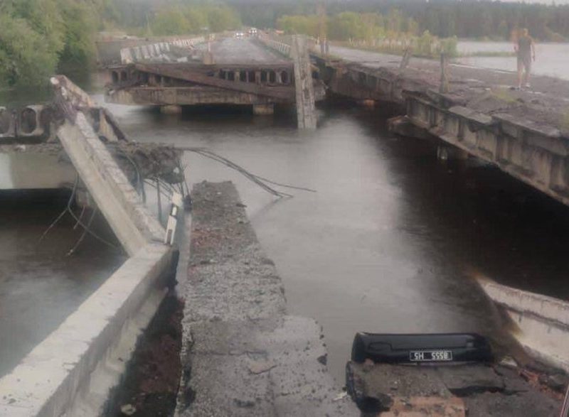 На Киевщине из-за попадания молнии взорвался заминированный мост
