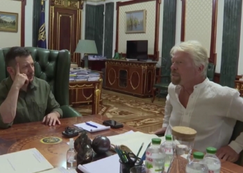 Поспілкувалися про перспективи співпраці у післявоєнній відбудові: Володимир Зеленський зустрівся з Річардом Бренсоном (ВІДЕО)