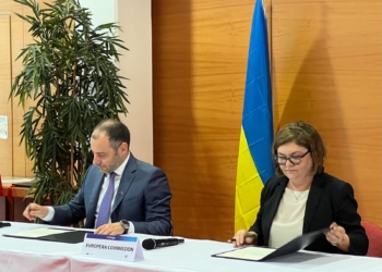 «Транспортний безвіз» для України з ЄС починає діяти: угода підписана (ФОТО)