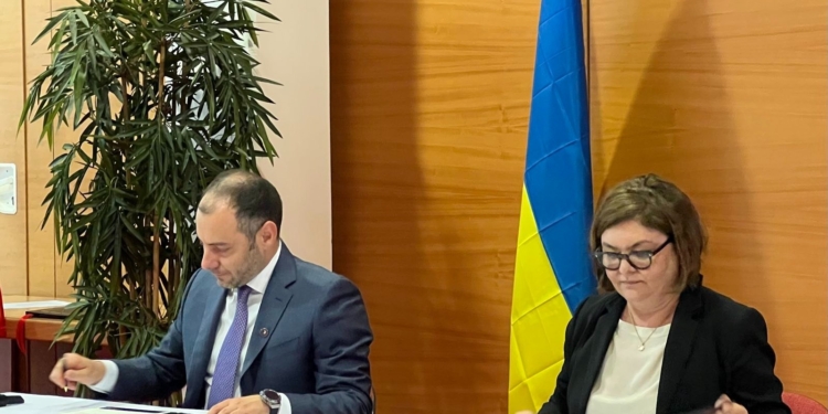 «Транспортний безвіз» для України з ЄС починає діяти: угода підписана (ФОТО)