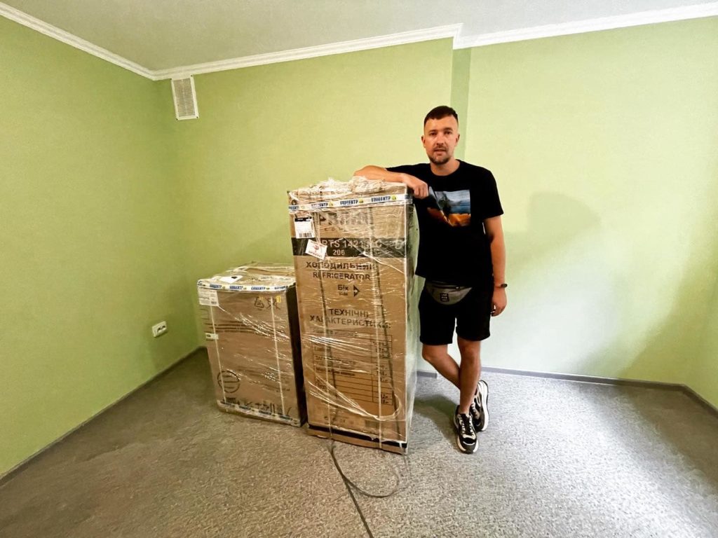 Агенція розвитку Миколаєва показала відремонтовану кімнату для переселенців в одному з прихистків (ФОТО) 1