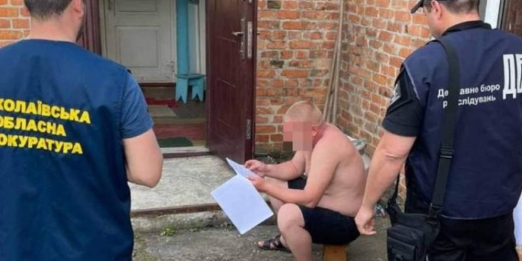 На Миколаївщині будуть судити снігурівського експоліцейського, який передав табельну зброю російським окупантам