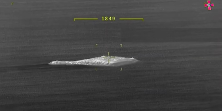 Залужний показав відео, як звільняли Зміїний від окупантів (ВІДЕО)