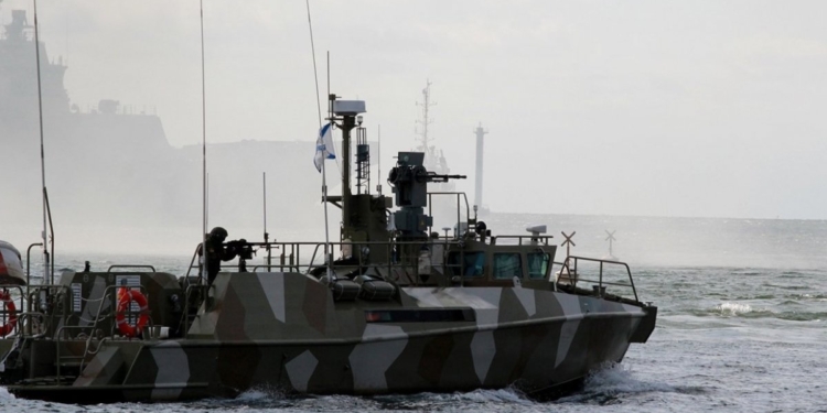 Окупанти готують десант, аби «закупорити» вихід із Миколаївського порту, – ЗМІ