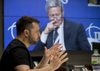 «Світу треба чітко ставити Російську Федерацію, її керівництво на місце. А їхнє місце – на їхній території» – Зеленський на Азійському саміті (ВІДЕО)