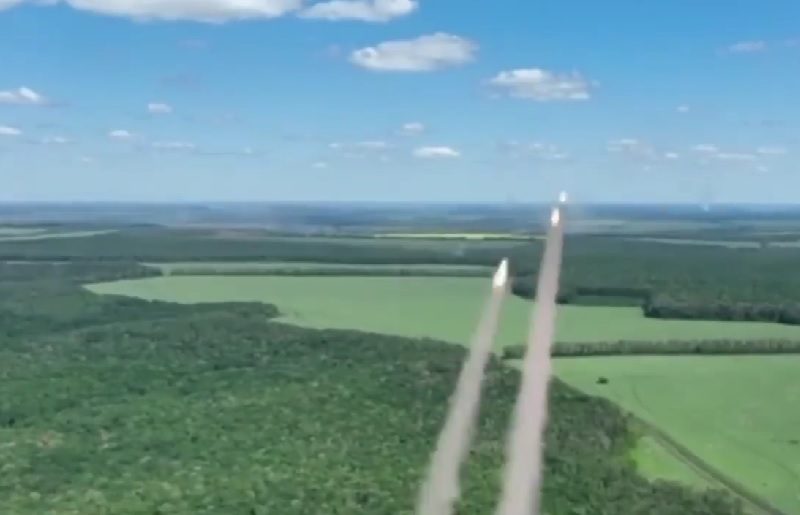 У мережі показали, як миколаївські авіатори запускають ракети по окупантам (ВІДЕО)