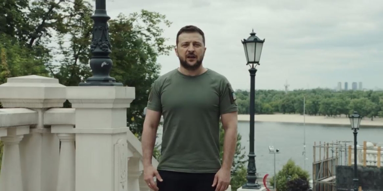 “Чем больше в нас не верят, тем лучше у нас получается”, – Зеленский о  кандидатском статусе Украины и будущем Европы (ВИДЕО)