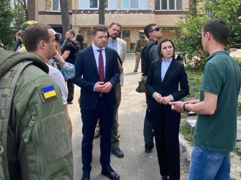 Президент Молдовы Санду прибыла в Украину – уже посетила Ирпень и Бучу (ФОТО, ВИДЕО)