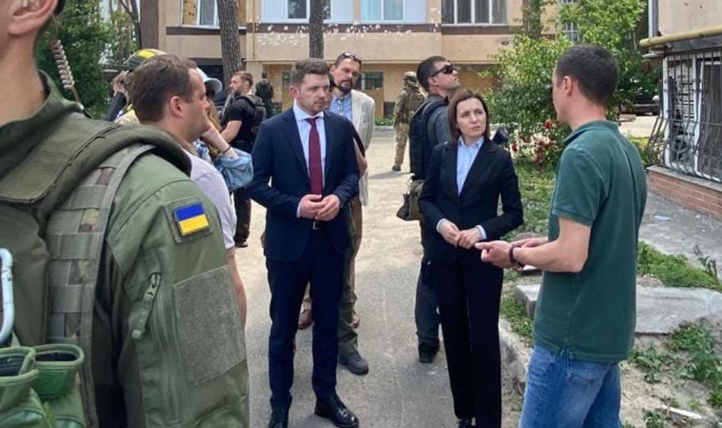 Президент Молдовы Санду прибыла в Украину - уже посетила Ирпень и Бучу (ФОТО, ВИДЕО) 10