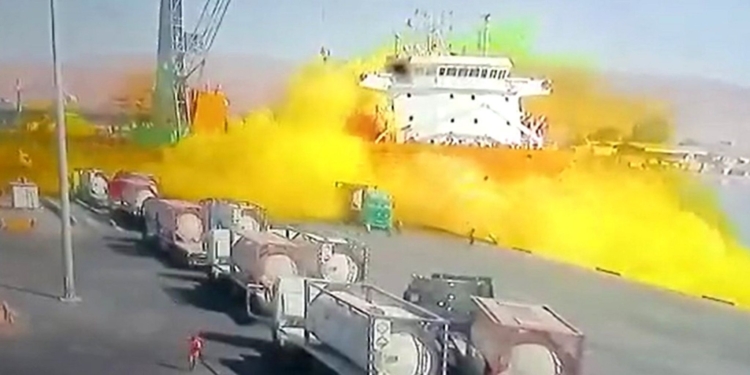 В порту Иордании при погрузке взорвалась цистерна с хлором – 12 погибших, много раненых (ВИДЕО)