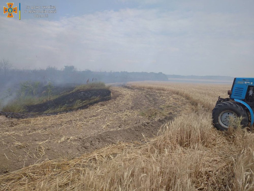 Внаслідок обстрілів та через необережне поводження з вогнем: за добу на Миколаївщині спалахнуло 5 пожеж (ФОТО) 33