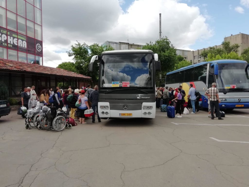За вчора і сьогодні з Миколаєва евакуювались 237 містян (ФОТО) 3