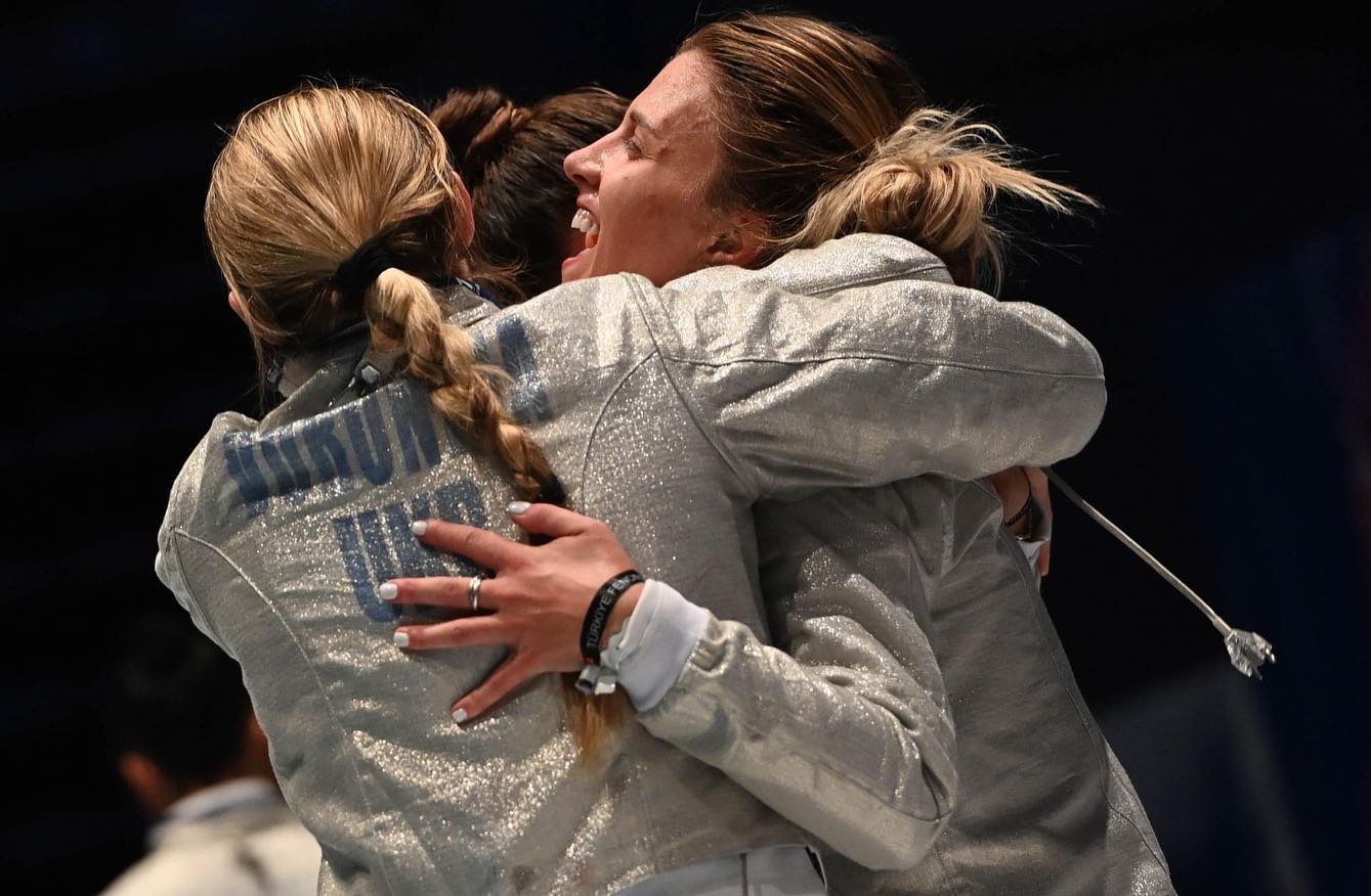 «Ця медаль для неї – для України»: миколаївська саблістка Ольга Харлан прокоментувала здобуття командної «бронзи» на чемпіонаті Європи (ФОТО)