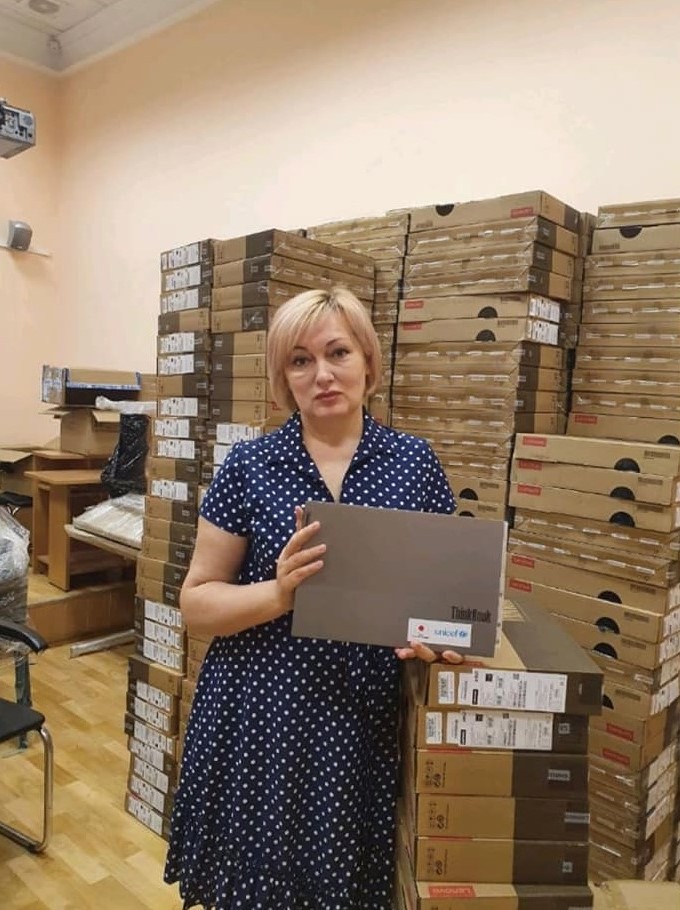 Педагоги Миколаївщини отримали майже 600 ноутбуків від ЮНІСЕФ (ФОТО) 3