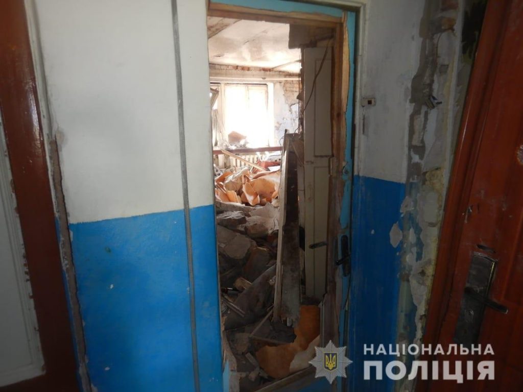 Зруйновано 11 приватних будинки та поштове відділення, є загиблі – в поліції Миколаївщини повідомили про наслідки вчорашніх обстрілів (ФОТО) 3