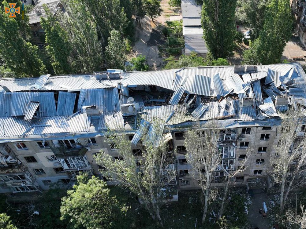 За добу на Миколаївщині з 17 пожеж 6 були через російські обстріли (ФОТО) 3