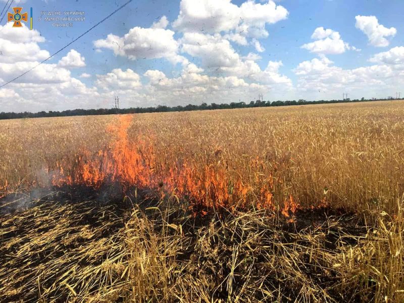 З 18 пожеж на Миколаївщині за добу три – внаслідок ворожих обстрілів (ФОТО)