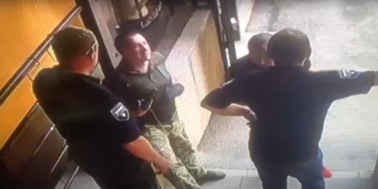 Чиновник Генштаба устроил стрельбу в Киеве – его задержали и отстранили (ВИДЕО)