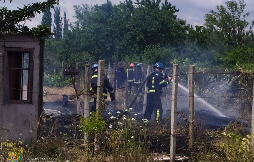 Дві з трьох пожеж на Миколаївщині були викликані обстрілами россійських військ 1