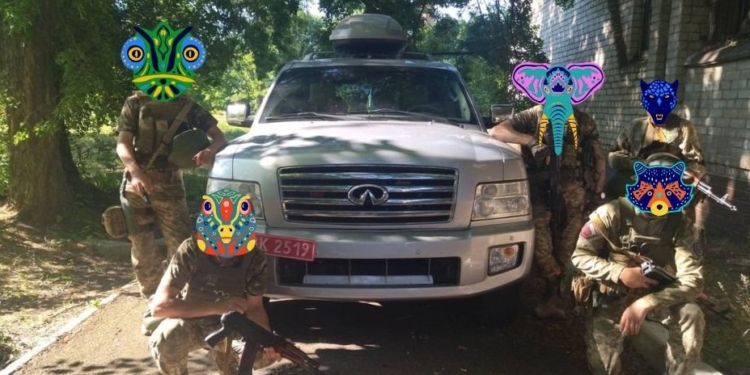 В Николаеве волонтер отдал ССО свой люксовый внедорожник  Infiniti