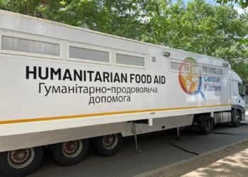 До Миколаєва прибула команда міжнародної гуманітарної організації, яка готуватеме10 тисяч гарячих обідів для миколаївців щодня (ФОТО, ВІДЕО)