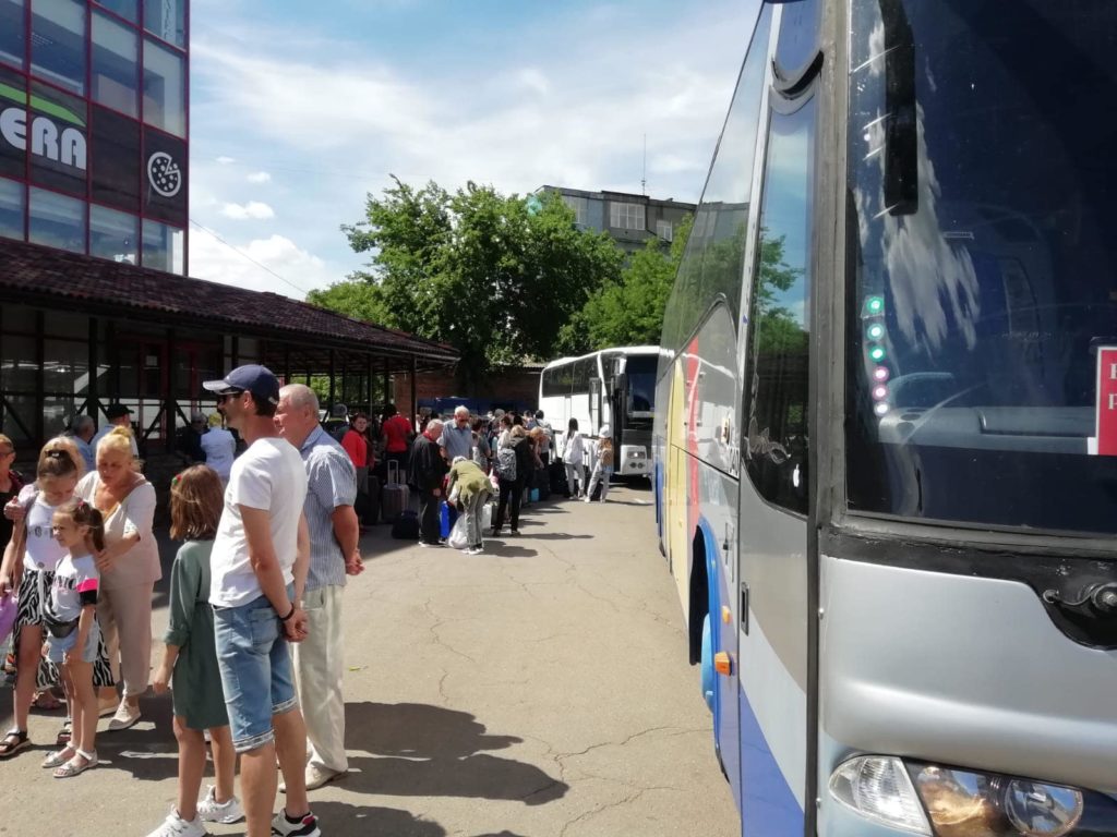 У Миколаєві продовжується добровільна евакуація громадян: виїхало майже 260 громадян (ФОТО) 5