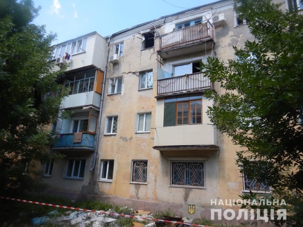 Зруйновано 11 приватних будинки та поштове відділення, є загиблі – в поліції Миколаївщини повідомили про наслідки вчорашніх обстрілів (ФОТО) 5