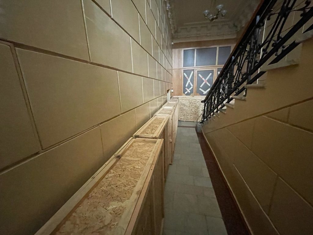 Музеї Миколаєва помістили в надійне місце найцінніші експонати (ФОТО) 5