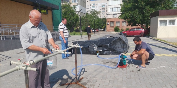 У Миколаєві запрацювала ще одна стаціонарна точка роздачі очищеної води – у «Північному» (ФОТО)