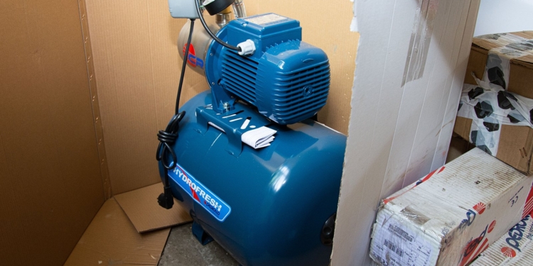 Миколаїв отримав партію насосного обладнання для викачування питної води з артезіанських свердловин (ФОТО)