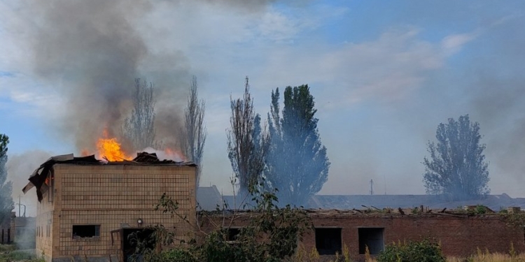 3 пожежі – наслідки ранкового удару окупантів по Очакову (ФОТО)