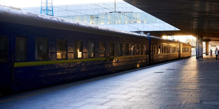 Понад 1000 людей було перевезено медичним потягом-госпіталем за два місяці (ФОТО)