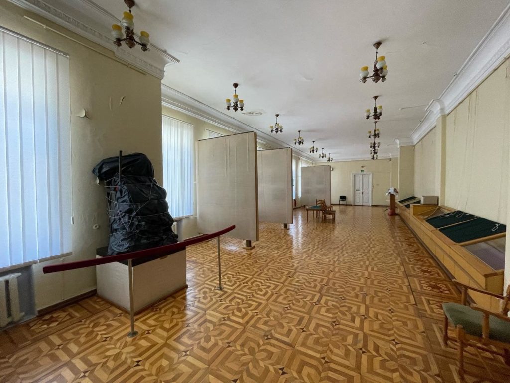 Музеї Миколаєва помістили в надійне місце найцінніші експонати (ФОТО) 13