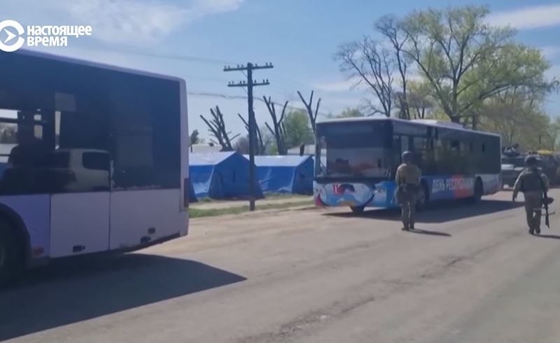 “Ваш поезд на Астрахань”. Вывезенные в Россию украинцы рассказывают, как им удалось бежать в другие страны (ВИДЕО)