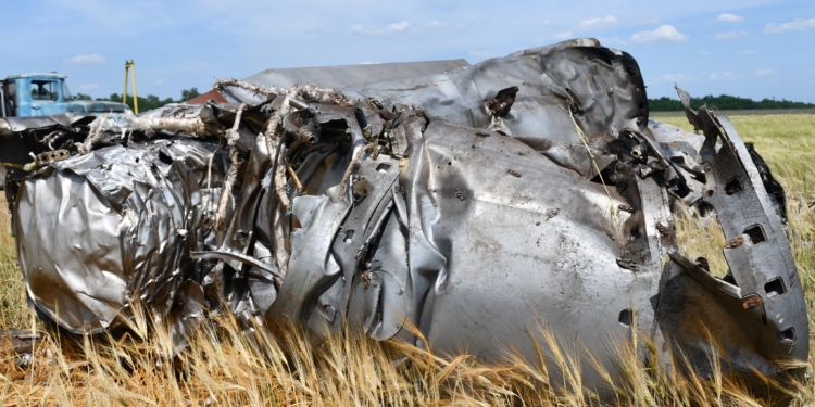Як піротехніки ДСНС Миколаївщини уламки російської протикорабельної ракети знешкоджували (ФОТО, ВІДЕО)