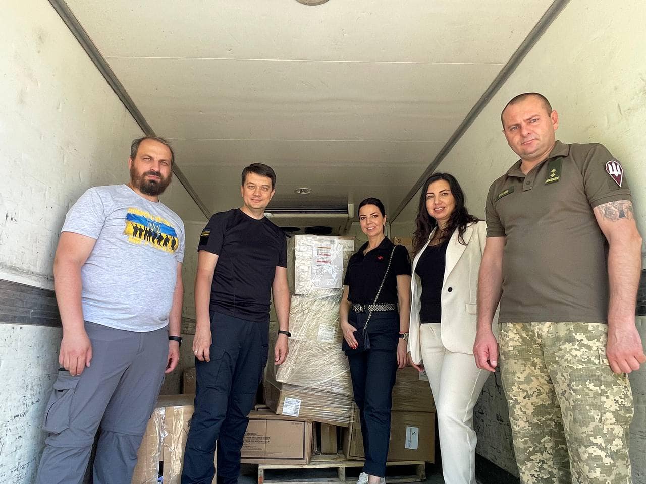 Дмитро Разумков відвідав поранених у Миколаївському госпіталі (ФОТО)