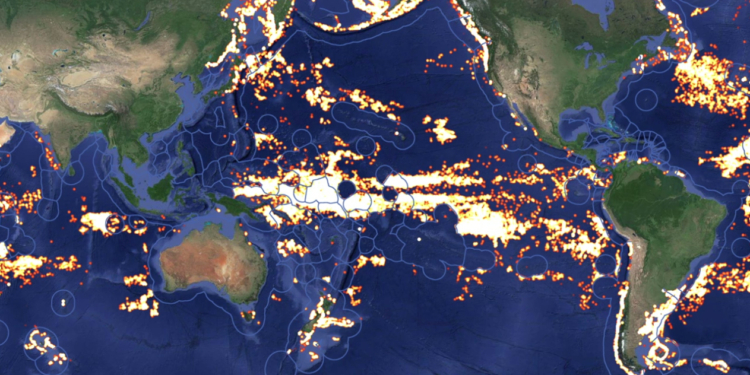 Российские суда больше не смогут прятаться за отключенной AIS – их отслеживают