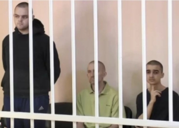 “ДНР” “судила” попавших в плен 2 британцев и марокканца и приговорила их к смертной казни