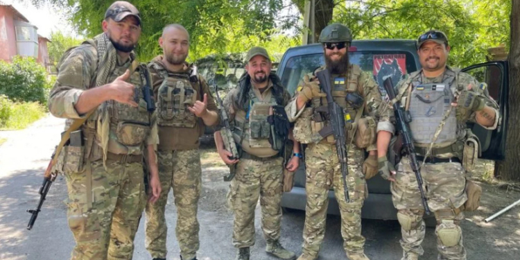 Колишні морпіхи, фермери і американці – як воює группа добровольців в миколаївських степах